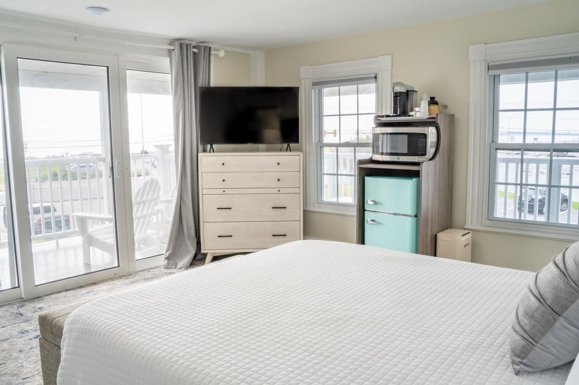 935 Ocean, A Beachside Inn Хэмптон Экстерьер фото