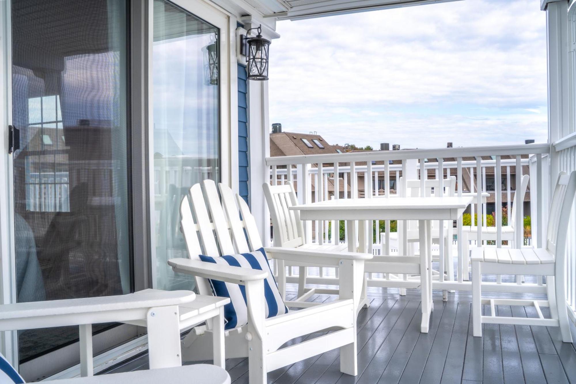 935 Ocean, A Beachside Inn Хэмптон Экстерьер фото